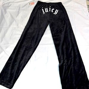 NWT, Juicy Couture pitch black Trk Velour Juicy Wide Leg Logo Pant